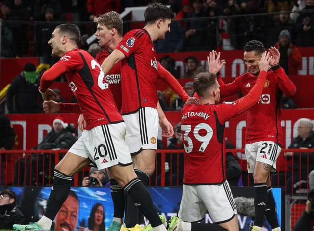 开云官网-林良锋：滕哈赫知道靠啥赢的吗？长记性，收拾他们！